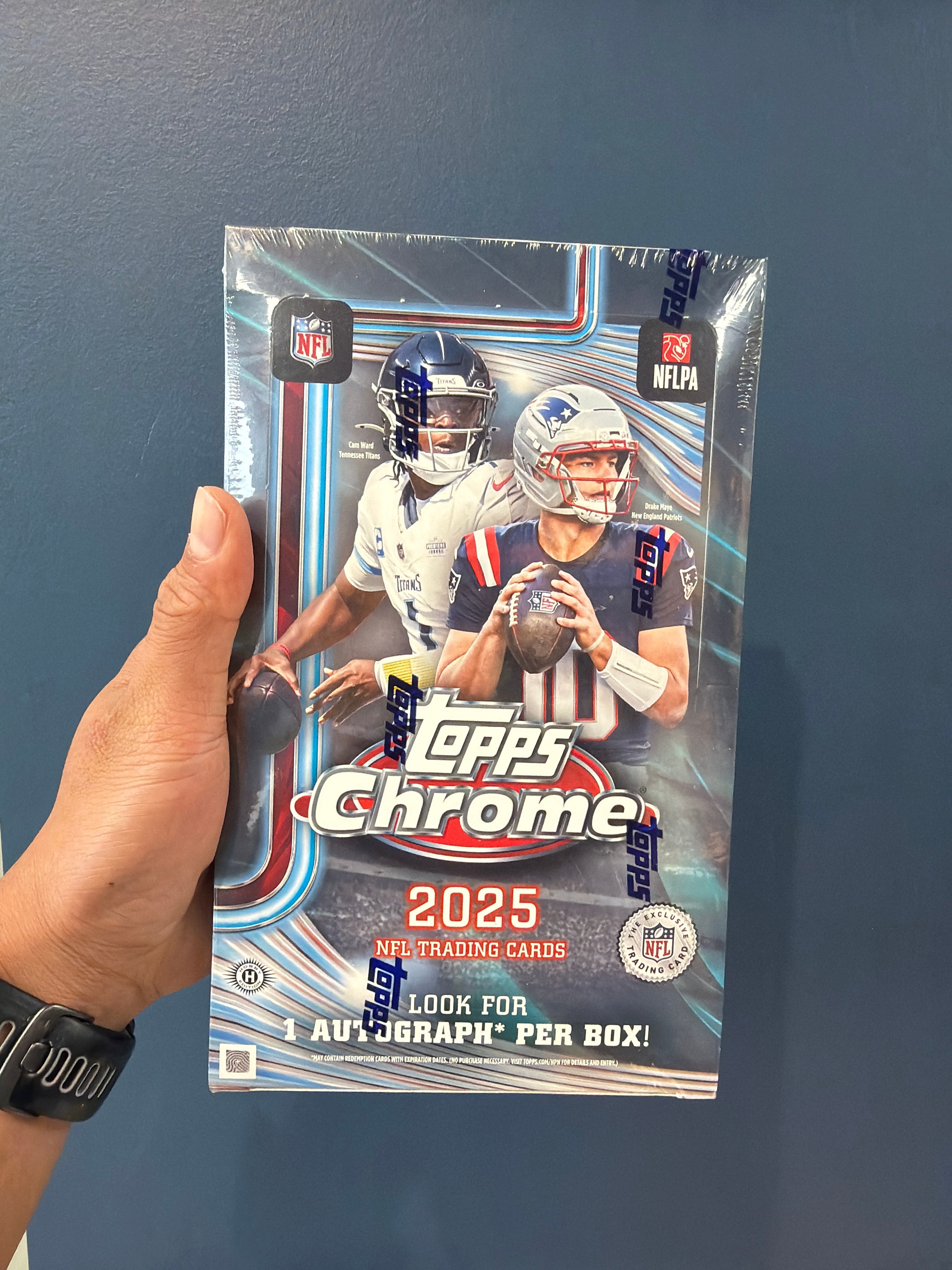 2025 TOPPS CHROME FOOTBALL HOBBY BOX