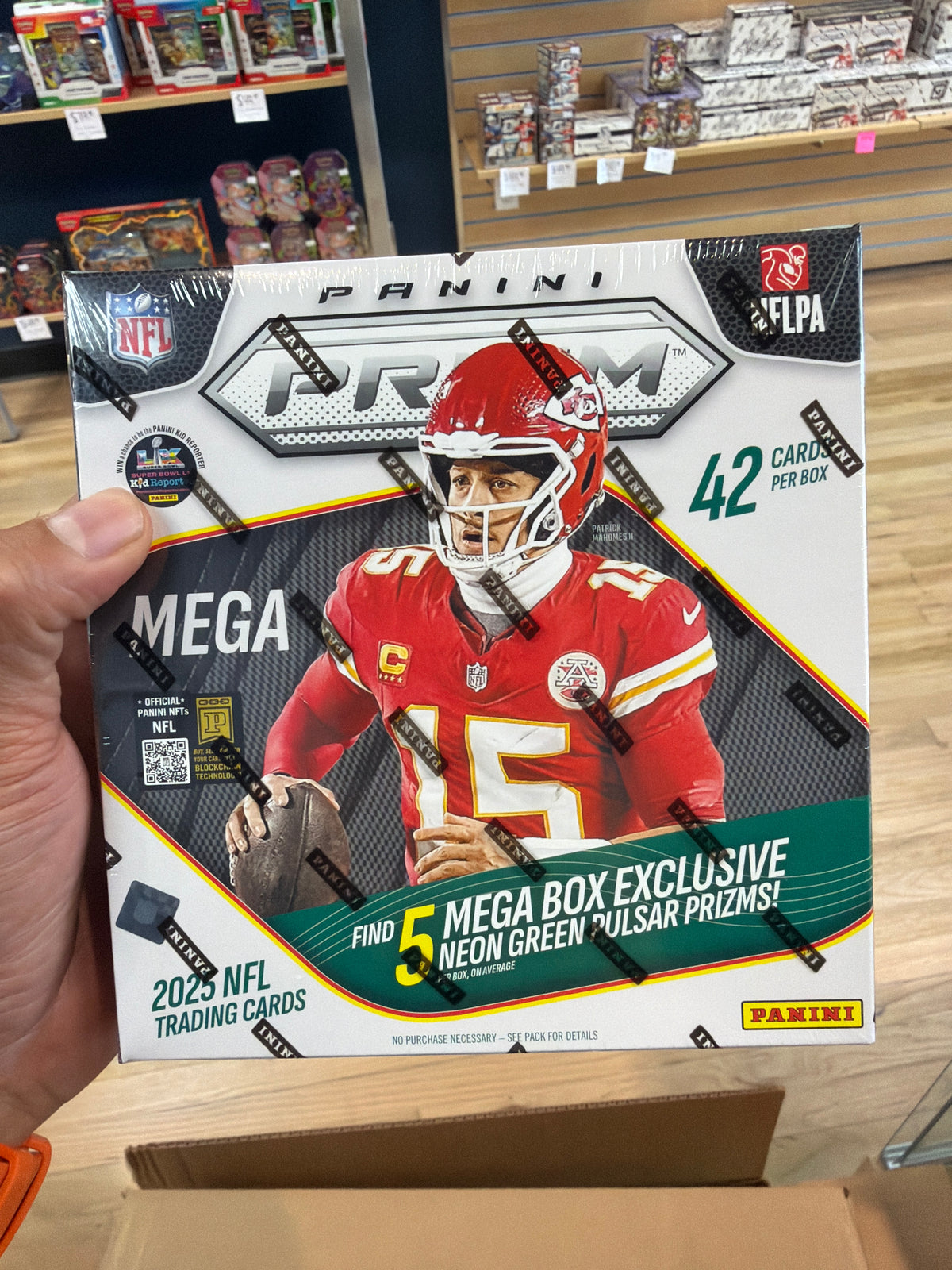 2025 NFL PRIZM MEGA BOX FOOTBALL